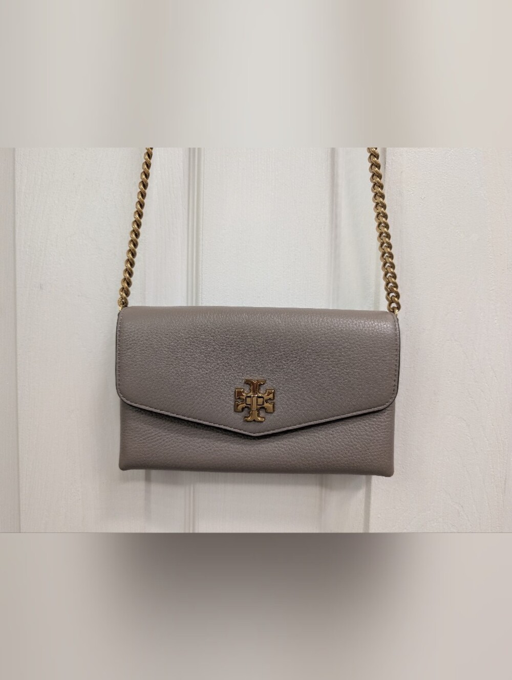 Tory Burch Kira Pebbled Leather Flap Crossbody Bag Purse Taupe Gold 8"x5" Chain
